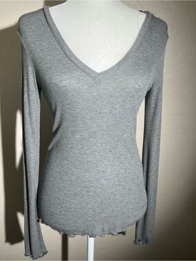 Gray V-Neck T-Shirt Size Small